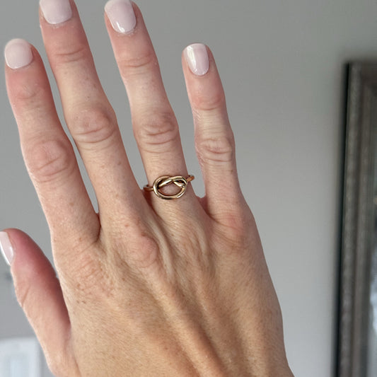 Knot Ring